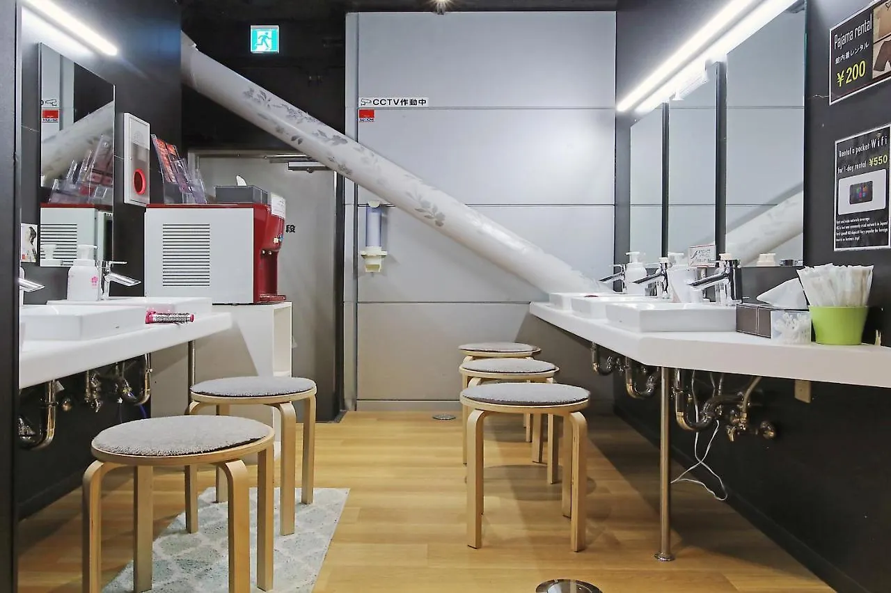 Capsule Hotel Transit Shinjuku Tokyo