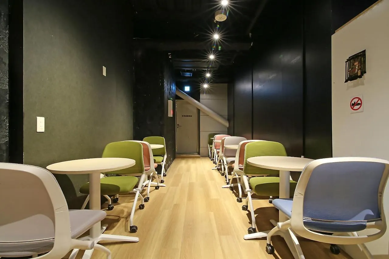 Capsule Hotel Transit Shinjuku Tokyo